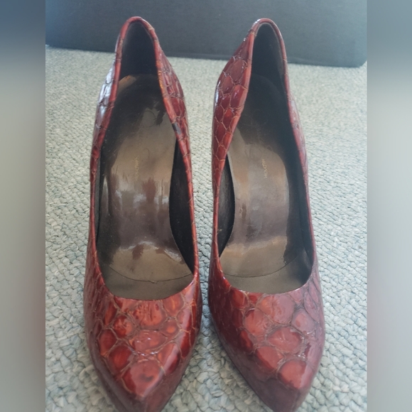 Jessica Simpson heels - Picture 1 of 7